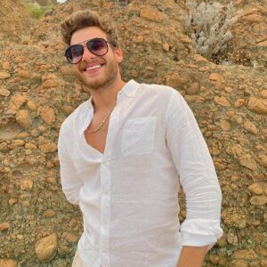 Mustafa Mert Koç Instagram - I follow you deep sea babyy