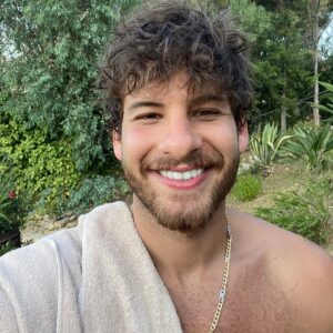 Mustafa Mert Koç Instagram - dumbiko