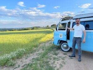 Mustafa Üstündağ Instagram - Ya bir yol bulacağız ya da yol açacağız…