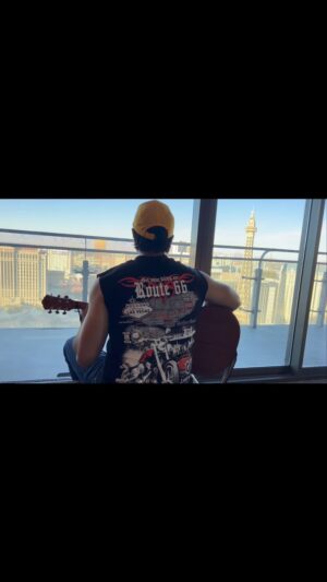 Mustafa Zahid Instagram - Do ghari ki yeh khushi thi, ab zehar si ho chali.