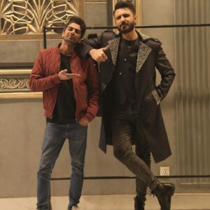 Mustafa Zahid Instagram - This post is for bunch of amazing individuals that have put their heart and soul into ‘Tamasha’. I have made music through my life not for the number of likes and views but for the number of people that work with me, listen to my music and then become part of my life forever. From Audio team that includes the most talented individuals like @atifalimusic @farhangilani and @fakharaabas to the visual team that includes thorough professionals like @fadikhan10 @tabraiz_h @haris_khatrii and @abubakr.info, YOU all are and will always be very dear to me. 
Big up to @ubairnaeem and @madiha.qaiser for this cracker of a look. 
Massive shoutout to @omardaraz from Aaa and @nomankibrias from team ROXEN  for being the best at management. 
‘AAP Sab ko kia khabar apko apna bana rakha hai’. 
MZ