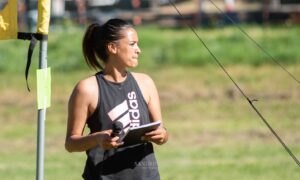 Myriam Chafik Instagram - Des terrains de volley, un micro,  une plaquette d'arbitrage,  des joueurs au taquet, du soleil ... et voici la journée parfaite 💞

De beaux événements arrivent restez connectés 💪

Et vous, vous êtes plutôt sport collectif ou sport individuel ? 

@sandrine_ray_photographe merci pour ces beaux clichés !

#tournament #volley #players #journey #event