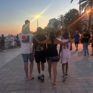 Myriam Chafik Instagram - Tellement fière d'eux ... de nous 💕

#famillerecomposée #troisenfants #threeboys