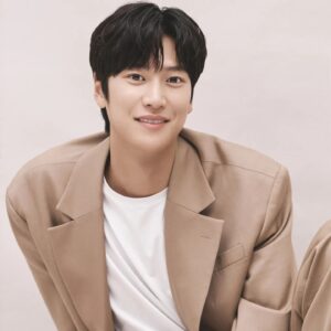 Actor Na In-woo HD Instagram Photos and Wallpapers May 2022