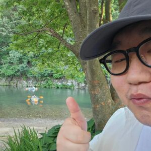 Na Sun-uk Instagram - 저만 알고 있는 계곡 스팟 

@hahahahauk 팔로우 하고

댓글에 >>나선욱존잘 이라고 적어주시면 

DM으로 장소 공유 해드릴게요 🙏