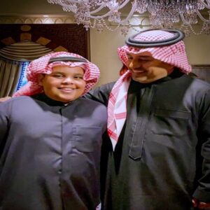 Nabil Shuail Instagram - اهداء من اخوي الغالي راشد الماجد عشان عيد ميلاد ولدي عبد الوهاب الشعيل 🌹#نبيل_شعيل #راشد_الماجد