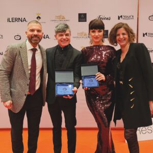 Nacho Guerreros Instagram - Una bonita noche, y lo bonito hay que celebrarlo, más aún con amigos y conocidos. Magia pura.

Gracias @yoursmagazinee por todo. En mi discurso de agradecimiento compartí el premio con mis compañeros de nominacion y lo dediqué a @rakkiperez mi amada compañera en "Sobre el Caparazón de las tortugas" a su autor Ignasi Vidal, a su directora @susanahornos, a todo el equipo en general y a todos los trabajadores y trabajadoras del @fernangomezccv.

¡Viva el teatro! 👏🏻