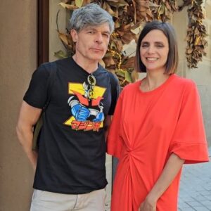 Nacho Guerreros Instagram - Hoy quiero comenzar, junto a mi amada @macarenagomezofficial, una nueva etapa en las redes sociales.

Quiero aumentar la calidad de mis redes por vosotros, porque siempre estáis ahí apoyando y os merecéis lo mejor.

Hoy me llevo a Maca a comer al @elbajio_madrid tras un rodaje de #LQSA donde soy tremendamente feliz trabajando.

Gracias a Yolanda y su equipo de #ElBajio por acogernos y mimarnos tanto.

🎬 @jorgeanegon 
🎥 @dsousa