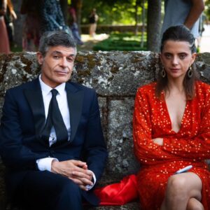 Nacho Guerreros Instagram - Arrancar mi canal de @youtube con esta bella mujer no puede atraer más que suerte.

Macarena Gómez además de admirarla profundamente a nivel profesional la adoro como ser humano y amiga.

Gracias por estar en mi camino..

Todos a suscribirse en mi nuevo canal de #YouTube #NachoGuerrerosTV y disfrutar de la conversación entre Macarena y yo en el @elbajio_madrid tras un día de rodaje de #LQSA dirigido por @jorgeanegon by @ideandomas

Sigamos trabajando para daros lo mejor de nosotros.