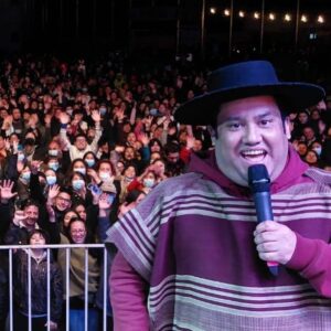 Nacho Pop Instagram - Tremendo 18 en @mlobarnechea Gracias por el cariño del publico y de los artistas que se presentaron en esta hermosa fiesta: @deniserosenthal @grupoillapu @gepegepegepe @garrasdeamor Inolvidable experiencia!!! Tiquitiquiti… Fotos: @cristobalarriagadaparada @emiliano_valenzuela.c @alejandroarriagadag