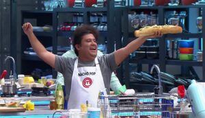 Nacho Pop Instagram - #ElDíaDelCompleto Un homenaje para un manjar necesario: El Completo. Recuerdo de mi paso por @masterchefchile Uno de los platos que me hizo pasar a la historia… y ya se viene la “Trilogie Complète” #NachoPopInternationalCulinary