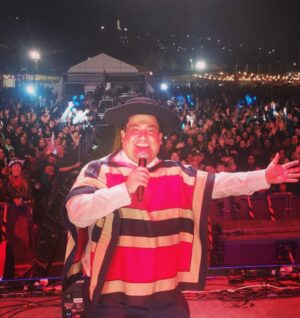Nacho Pop Instagram - Gran primera jornada en la Fiesta del 18 🇨🇱 en @lobarnecheascl junto al cariño del público y de @losvasquezoficial #FiestasPatrias #El18 #18deseptiembre🇨🇱