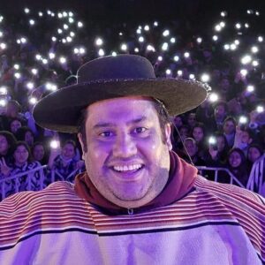 Nacho Pop Instagram - Tremendo 18 en @mlobarnechea Gracias por el cariño del publico y de los artistas que se presentaron en esta hermosa fiesta: @deniserosenthal @grupoillapu @gepegepegepe @garrasdeamor Inolvidable experiencia!!! Tiquitiquiti… Fotos: @cristobalarriagadaparada @emiliano_valenzuela.c @alejandroarriagadag