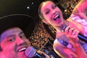 Nacho Pop Instagram - Tremendo 18 en @mlobarnechea Gracias por el cariño del publico y de los artistas que se presentaron en esta hermosa fiesta: @deniserosenthal @grupoillapu @gepegepegepe @garrasdeamor Inolvidable experiencia!!! Tiquitiquiti… Fotos: @cristobalarriagadaparada @emiliano_valenzuela.c @alejandroarriagadag