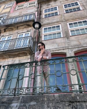 Nacho Redondo Instagram - Gracias Oporto por dejarme disfrutar de sus hermosas calles siendo una #fashionblogger ✨

La importancia de la lectura 📖. Fui a la librería más linda del mundo y pude degustar lectura tipo “1984” y “El Principito”. Me recomendaron uno que se llama “Mi Lucha”, pero solo estaba en alemán y me dijeron que ahí no lo vendían y posteriormente me invitaron a salir. Unos groseros.

Por cierto, comienza mi gira nueva, Traumas en Julio. 

🇺🇸Chicago - 6 de Julio
🇺🇸Indianapolis - 7 de Julio
🇺🇸Atlanta - 10 de Julio
🇺🇸Nashville - 11 de Julio
🇺🇸DC - 13 de Julio
🇨🇦Montreal - 17 de Julio
🇺🇸NYC - 19 de Julio
🇺🇸Boston - 20 de Julio
🇺🇸Detroit - 26 de Julio
🇨🇦Toronto - 27 de Julio
🇺🇸San Francisco - 31 de Julio
🇺🇸Tacoma - 2 de Agosto
🇺🇸Salt Lake City - 3 de Agosto
🇺🇸Denver - 4 de Agosto
🇺🇸Houston - 7 de Agosto
🇺🇸Dallas - 8 de Agosto
🇺🇸Austin - 9 de Agosto
🇺🇸Orlando - 14 de Agosto
🇺🇸Miami - 15 de Agosto

🎟️TICKETS EN MI BIO🎟️
