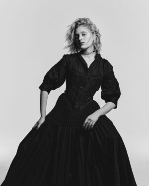 Nadia Tereszkiewicz Instagram - @mixtemagazine @dior 🙏🏻🤍