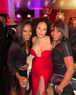 Nadine Ellis Instagram - Congratulations to the cast & creators of #diarrafromdetroit @nycway2 & I gotta sneak peak last night. Premieres tonight only on @betplus @morrischestnutofficial @diarraoni @jon.chaffin @dominquep #brianterrelclark @claw_claw @iamrobireed