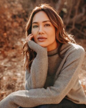 Nadine Nicole Instagram - Wrote my first article, an honest share on what is a vulnerable topic for me. You can find other ASK HER articles written by Shailene Woodley, Floriana Lima and more on LEO’s page. Hope you enjoy... 🔗 in bio

Repost @leoeditdaily
“From a woman’s perspective, what constitutes a man as a “safe option?” By this I mean, his job, lifestyle, health, physical features, beliefs, and mindset.”

Today on LEO’s recurring column “Ask Her,” @_nadinenicole_ answers our readers question. You’ve seen her in the international hit series The Expanse on Amazon, Hulu’s Casual, and NBC’s The Village.  Nadine is also the co-founder of True-Connection.org, an educational movement to raise society’s collective empathy. 

Link for her answer and to submit yours:
https://www.leoedit.com/weekly/ask-her-nadine-nicole/
•
•
Photo by @kellybalch