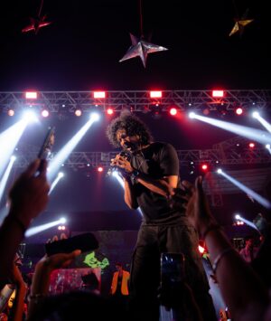 Nakash Aziz Instagram - What a vibe🎤✨

#NakashAziz #NakashLive