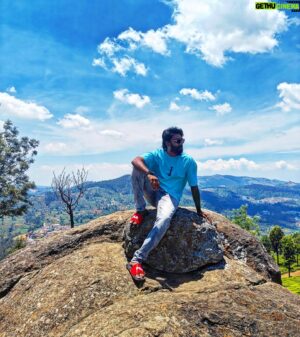 Nakkalites Arun Kumar Instagram - விட்டெரிந்த பந்து போலே உள்ளம் துள்ளட்டும் …🖤
#magizhchi 
P.c @harikrishnan.dhurairaj