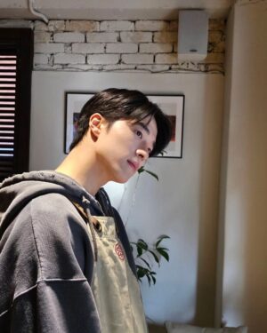 Nam Da-reum Instagram - 💓

#시작#뮤비촬영현장#남다름