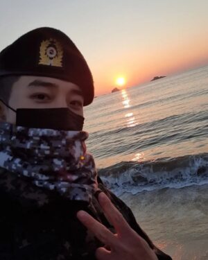 Nam Da-reum Instagram - 2023년1월1일 
새해 첫날 아들이 보내준 소식 공유합니다^^

#22사단#부대원들과함께 #해돋이
#새해복많이받으세요#강원도#고성
#상병#남다름