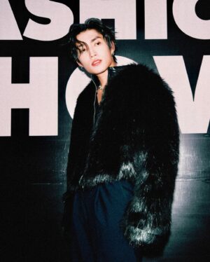 Nam Đình Võ Instagram - First time with ELLE 🔥🔥🔥

Photo : Moè
Make up : Tăng Ngọc Trâm
Hair : Gill Nguyễn
Stylist : Woody

#ELLEVietNam #ELLEFashionShow2023
#YSL #Tamson