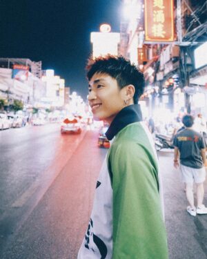 Nam Đình Võ Instagram - Ngày xa nhau em đã nói với anh là em đau trong lòng nhưng mà … ???