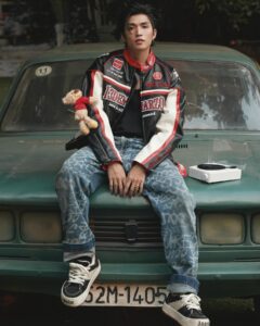 Nam Đình Võ Instagram - Em bé, để anh lấy xe chở em bé đi chơi nheee 😍😍😍

#Moschino #AnAnAuthentic #13demarzo #Chromehearts #Chanel 
#LienvaDat

Stylist : Lê Huỳnh Tấn Phát
Makeup : Tăng Ngọc Trâm
Hair : Nguyễn Thu Giang
Foto : @Nguyễn Anh Hào