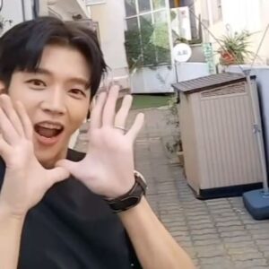 Nam Woo-hyun Instagram - [🎥]

나는 남우현✌🏻 나를 보면 인사 건네줘🙌🏻

🔗 youtube.com/shorts/nsHtpd2BMAs

#남우현 #NAMWOOHYUN
#차노을챌린지