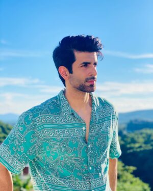 Namik Paul Instagram - It’s a beautiful day here, and I thought I’d wish you guys a happy weekend with some actual weekend to spare, instead of waiting for Sunday evening 😂🤦🏽‍♂️ Couldn’t narrow them down, so after the usual routine of flooding my friends with photos and forcing them to choose (we all do that, right?), I decided to err on side of abundance. Have a great one and stay safe 🙏🏼🤗