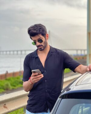 Namik Paul Instagram - Hey Siri, look up ‘How To Social Media For Beginners’, because damn, it’s been a while 🕰 Also, a big (belated) thank you to all the people, most of whom I’ve never met, who reached out with kind words and shared your own experiences. It is truly appreciated 🙏🏼❤️ How have you guys been?