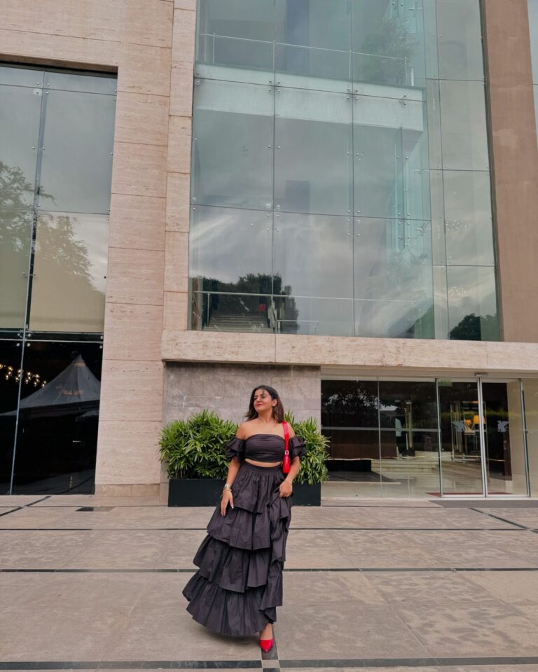 Actress Namratha Gowda HD Instagram Photos and Wallpapers June 2024