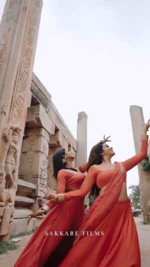 Namratha Gowda Instagram - ♥️
Shot by: @sakkare_films @aadvik_films @karthik___shaivas 
Dance Direction: @darshini_deltaofficial 
Namratha’s outfit: @likitha_suresh_ 
Darshini’s outfit: @shimmer_designer_studio