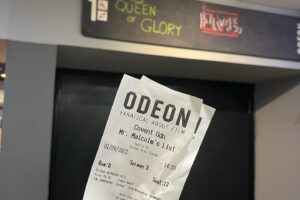 Nana Mensah Instagram - Because I owe this team so much. 
Because you can still catch @queenofgloryfilm in cinemas across the UK (but don’t sleep!)
Because I’m so grateful for collaborators like @bohemiamediauk @delphilievens and @weareparable who screened #QueenofGlory to packed and sold-out houses from Glasgow to Bristol to Oxford to Brixton. 
♍️8️⃣2️⃣6️⃣♍️
#queenofglory