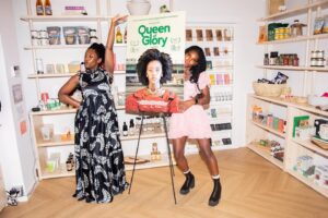 Nana Mensah Instagram - And after the show was the after party…
New York, you have until Thursday to catch #QueenofGlory at @angelikafilmny and @bamfilmbrooklyn. Pull up!

Thank you @mezcaldonavega and @pineandpolk for afterpartying with us! It was the best of times.
