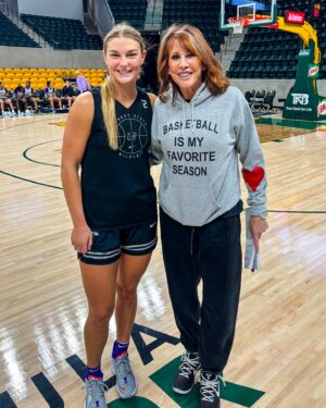 Nancy Lieberman Instagram - Lookin’ like a team of GOATs! 

@gabbygregory12 will join the roster for Team Lieberman in the Women’s College All-Star Game. 

#KStateWBB x @nancylieberman