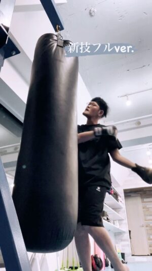 Naoki Inada Instagram - どのコンビネーションからでも繰り出せる新しいブローが完成しました。