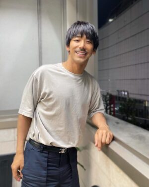Naoki Kobayashi Instagram - 💇‍♂️#newhaircut
#髪型変えるの昔から好き
#最近大きくは変えてないけど笑