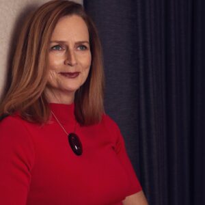 Naomi Simson Instagram - Thankyou @forbesaustralia @jessica_mudditt and photographer @micky_b in such good company in this edition! Link in story #entrepreneur #business #forbeslife #red