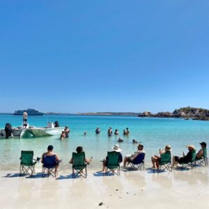 Naomi Simson Instagram - Traveling in the wilderness of the Kimberly Coast and out to the Rowley Shoals has been the trip of a life time. Life’s incredible experiences. From plucking oysters from rocks, mud crabbing to barra fishing. From waterfall picnics to silicon beach parties. 💛 Australia is my favorite place to travel! #travel #australia #experiences #kimberlycoast #wilderness #truenorth #entrepreneurlife