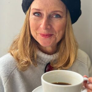 Naomi Simson Instagram - Doing my best to look like a local. ☕️🇫🇷#tourist it is many decades since I first travelled to #paris. I could wander into the #louvre or any #gallery it is not like that now. It is a city of tourists everywhere. One seeks the local experience which is why we travel. Does tourism change culture? Pizza and burgers vs plate du jour? No easy answer. Tourism dollars such an essential driver for most economies. Thoughts?