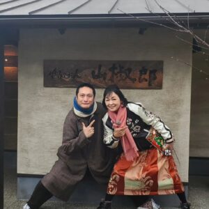 Naomi Zaizen Instagram - 🍙
今日、誕生日を迎えました🎵😊
いつも応援していただいてありがとうございます🙇
皆様のおかげで、今年は芸能生活40周年❗
また1年、龍🐲のように頑張ります💪
本年も宜しくお願い致します🍙
🍙
大分朝日放送になるのですが、13日の「れじゃぐる」で、JPと一緒に大分県の『サステナブルガストロノミー』略して『サスガス』を御紹介します❗
お楽しみに🤗
🍙
#誕生日 #芸能生活40周年 #🐲 #大分朝日放送 #れじゃぐる #サステナブルガストロノミー #サスガス #湯布院 #JP #財前直見 #🍙