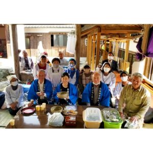 Naomi Zaizen Instagram - 🍙
今年も杵築の白鬚田原神社でどぶろく祭りやってます🤗
お祭りは今日まで‼️
今回は、私たちもどぶろくを作るお手伝いしたので、より美味しく出来ていました❗
🍙
どぶろくも発酵💡
来月の11/25、26に岐阜県恵那市で「全国発酵食品サミットinえな」が開催されます
26日(日)10:30からのトークショーに参加させていただきます🤗
観覧は無料なのですが、事前ち申し込みが必要なので、是非チェックしてください！
🍙
#大分 #杵築 #白鬚田原神社 #どぶろく祭り #手作り #美味しい😋 #発酵 #岐阜 #恵那 #全国発酵食品サミットinえな #トークショー #小泉武夫 先生 #財前直見 #🍙