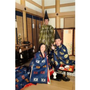 Naomi Zaizen Instagram - 🍙
今日から登場します🤗
蜻蛉日記の作者で、道綱の母寧子を演じています
兼家の段田安則殿様と道綱の上地雄輔さんと📸
道綱、道綱、道綱❤️
🍙
#大河ドラマ #光る君へ #藤原兼家 #段田安則 殿様 #道綱 #上地雄輔 さん #蜻蛉日記 #道綱の母 寧子 #道綱、道綱、道綱❤️ #財前直見 #🍙