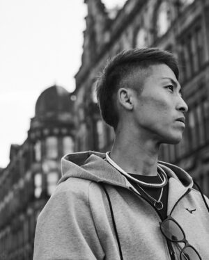 Naoya Inoue Instagram - 2018年から5年以上にわたっての密着ドキュメンタリー写真集が本日発売になりました！

５年の軌跡が一冊に凝縮されてるので、是非チェックしてみて下さい☝️

#井上尚弥