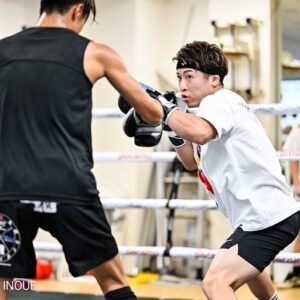 Naoya Inoue Instagram - そろそろ本格的にスパーリングも開始して12月に向けて整えますか！！

#👑👑👑👑