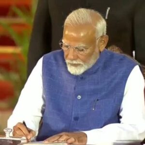 Nara Chandrababu Naidu Instagram - On behalf of the people of Andhra Pradesh, I congratulate Hon'ble @narendramodi Ji on being sworn-in as the Prime Minister of India for a remarkable third consecutive term. I wish him a successful and fulfilling tenure devoted to his vision of Viksit Bharat. I also extend our heartiest congratulations to all the newly sworn-in NDA Cabinet Ministers and Ministers of State, and wish them a successful tenure. May this ceremony mark the beginning of a new era of growth, development and prosperity for our nation.