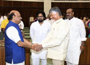 Nara Chandrababu Naidu Instagram - సీనియర్ నాయకుడు, సమస్యలపై చిత్తశుద్ధితో పోరాడే ప్రజాప్రతినిధి శ్రీ చింతకాయల అయ్యన్న పాత్రుడు గారు ఆంధ్రప్రదేశ్ రాష్ట్ర శాసనసభ స్పీకర్ గా ఎన్నిక కావడం సంతోషదాయకం. సభా సాంప్రదాయాలను గౌరవిస్తూ ఉన్నత ప్రమాణాలు నెలకొల్పే శక్తి సామర్ధ్యాలు శ్రీ అయ్యన్నపాత్రుడు గారికి ఉన్నాయనడంలో సందేహం లేదు. ఆయన నేతృత్వంలో శాసనసభ పూర్వ వైభవాన్ని పొందుతుందని మనస్ఫూర్తిగా నమ్ముతున్నాను.