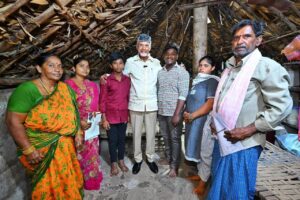 Nara Chandrababu Naidu Instagram - What we promised, we have delivered. I am delighted to announce that starting today, our deserving citizens will receive the enhanced NTR Bharosa pension at their doorstep. Alongside all the MLAs of Kutami, I performed my duty by leading the distribution in Guntur, ensuring the enhanced pension, including arrears, reached the doorsteps of 65.31 lakh citizens. The elderly, widows, single women, handloom workers, toddy tappers, fishermen, transgenders and artists will receive Rs 4,000 pm as a pension. For our specially-abled citizens, the pension has been revised from Rs 3,000 pm to Rs 6,000. For those 24,318 sisters and brothers, who have been suffering from serious ailments, the pension has been increased from Rs 5,000 to Rs 15,000.
#PensionsPandugaInAP 
#NTRBharosaPension